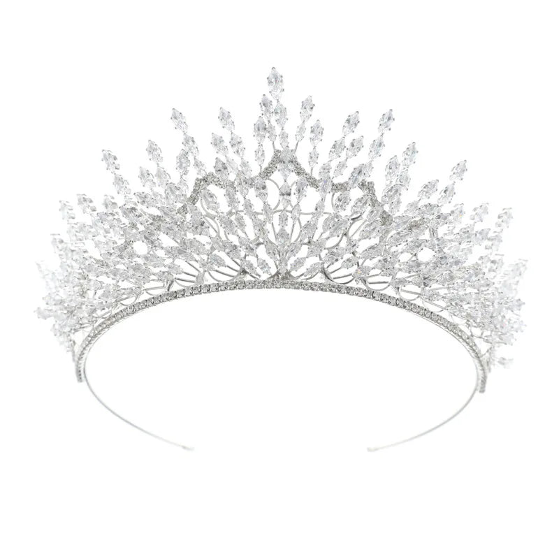 Tiara de Brilhantes "Milena" Para Noivas e Debutantes